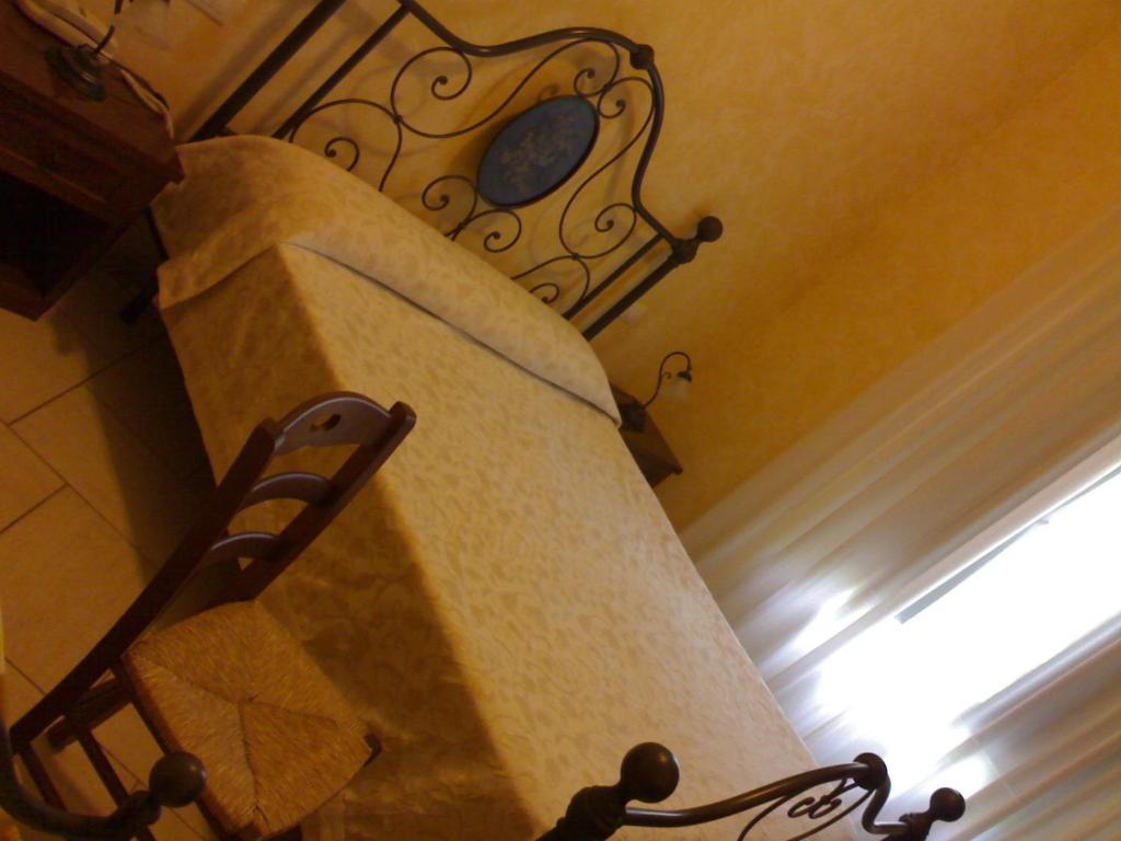 I Tre Rioni Bed and Breakfast Campiglia dʼOrcia Kamer foto