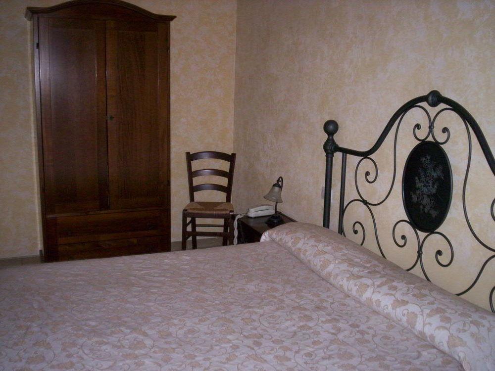 I Tre Rioni Bed and Breakfast Campiglia dʼOrcia Buitenkant foto